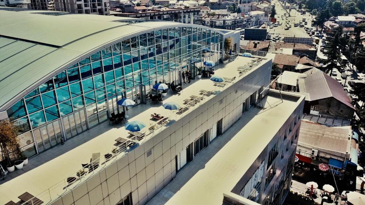 Отель Plaza Батуми Экстерьер фото